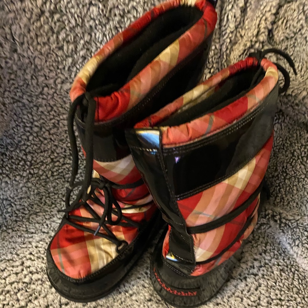 Authentic Burberry Moonboots